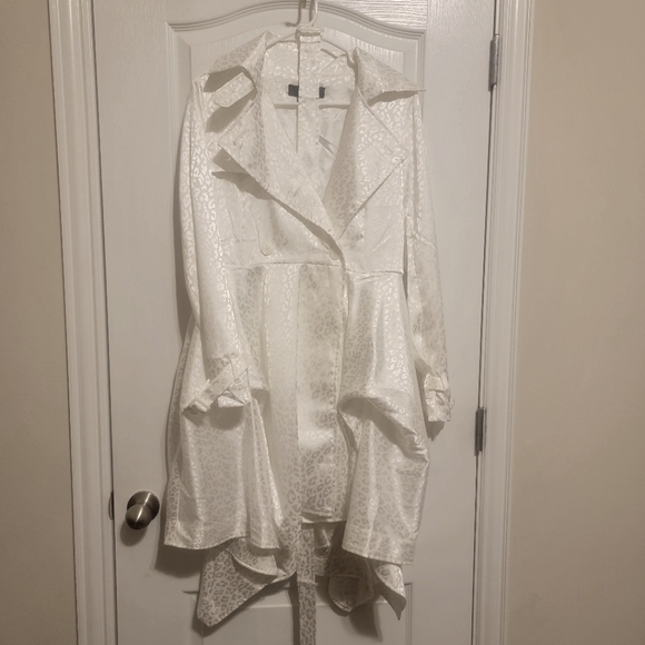 NWT - TOV Holy White Animal Print Jacket - Picture 3 of 6